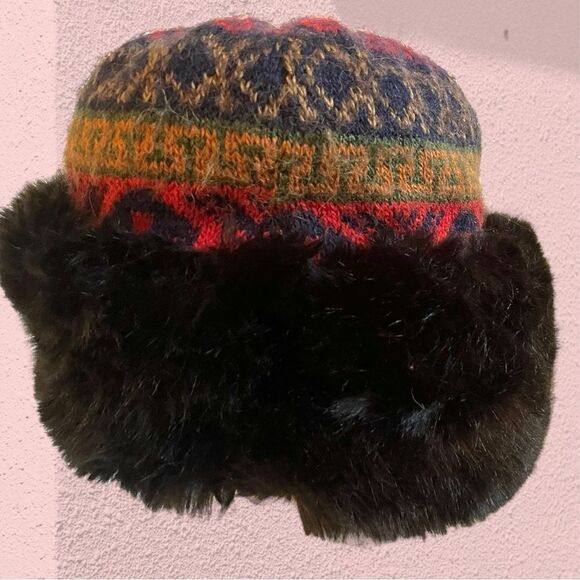 Vintage faux fur hat with fair isle knit top - Picture 3 of 7